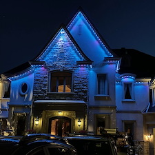 Une-Installation-blouissante-dclairage-Extrieur-Permanent-Montreal-Qc-avec-Gemstone-Lights 4